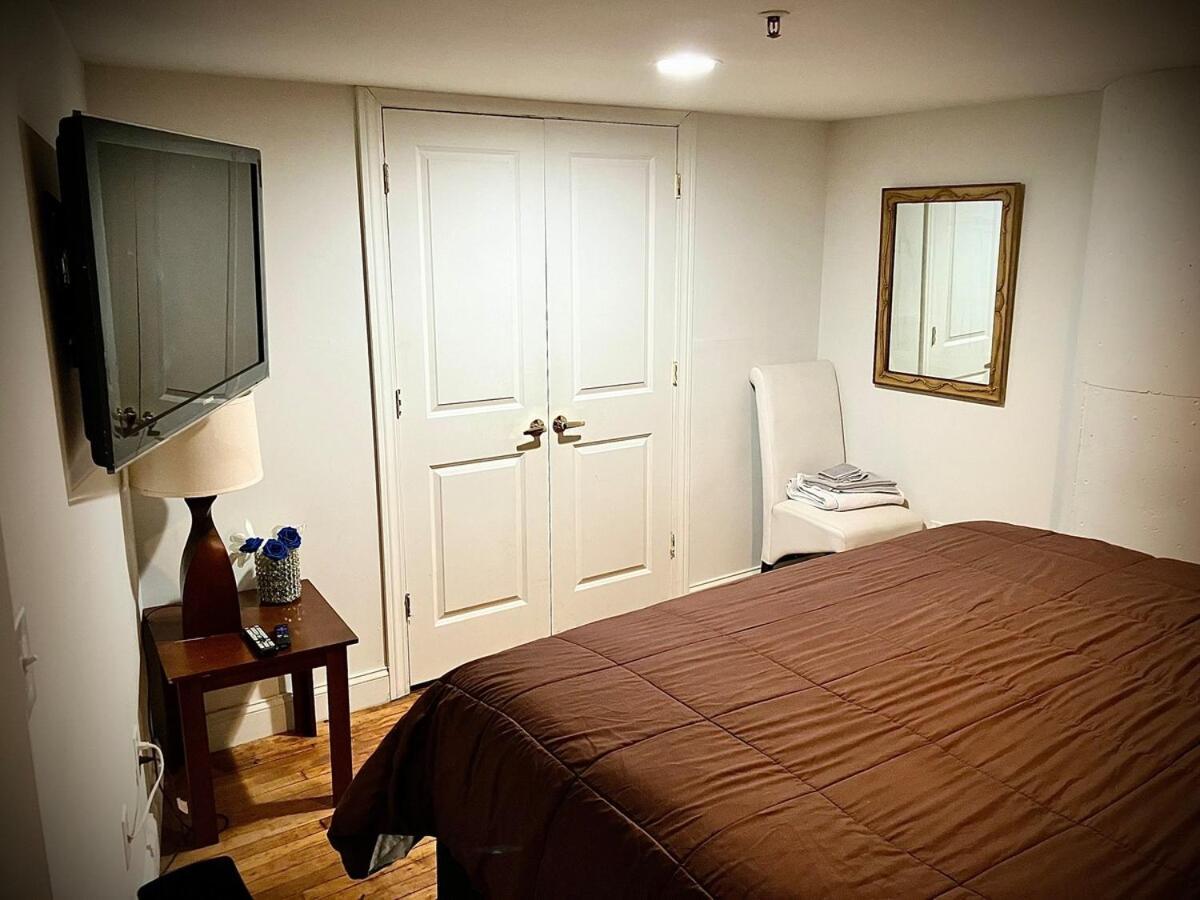 Apartment Downtown Riverview Loft Detroit
