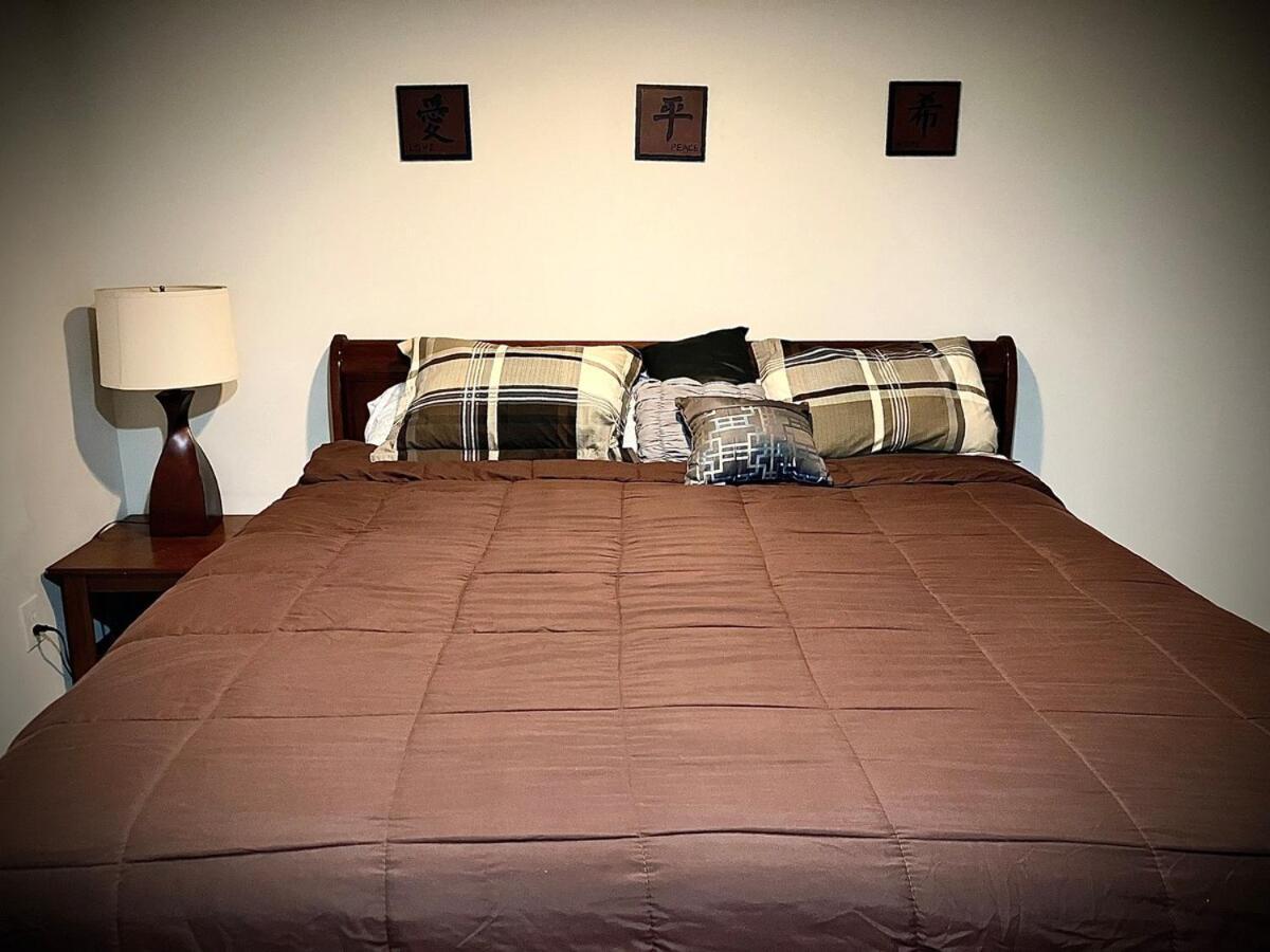 Apartment Downtown Riverview Loft Detroit